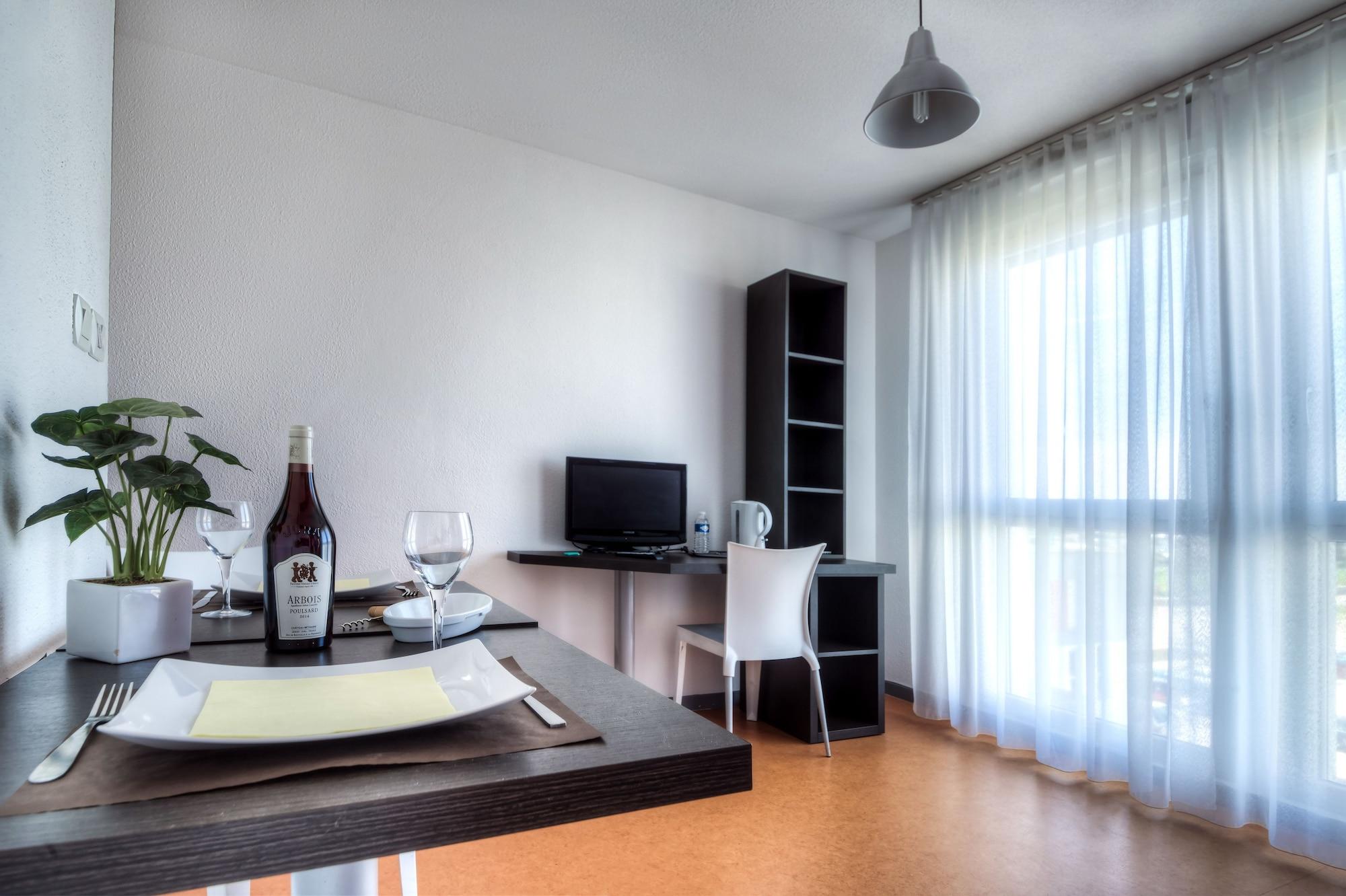 Comfort Aparthotel Besancon Hauts Du Chazal ภายนอก รูปภาพ